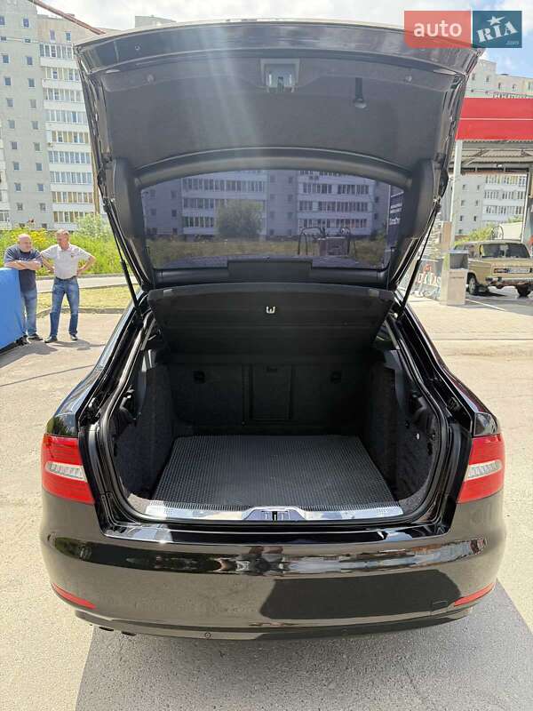 Ліфтбек Skoda Superb 2015 в Львові