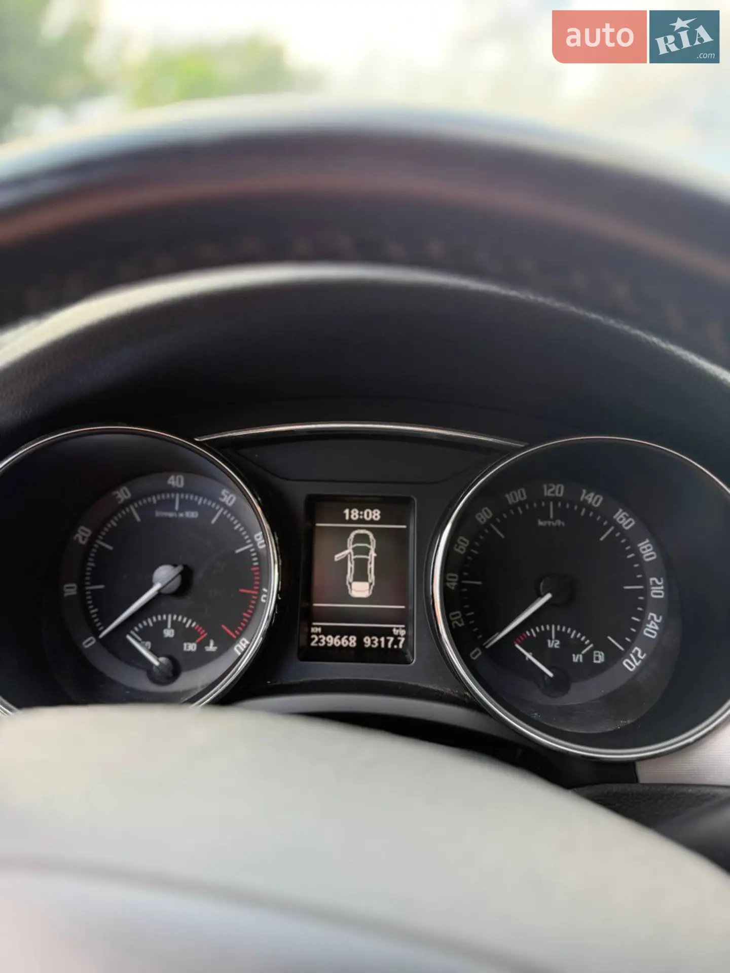 2011 Skoda Superb - мініатюра 17