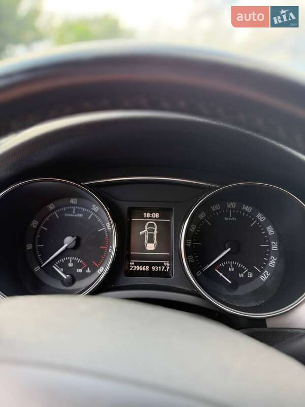 Лифтбек Skoda Superb 2011 в Красилове