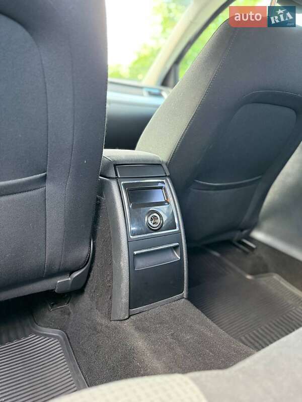 Лифтбек Skoda Superb 2011 в Красилове