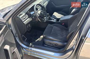 Лифтбек Skoda Superb 2016 в 