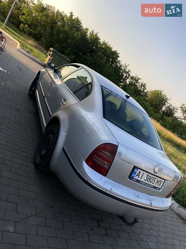Лифтбек Skoda Superb 2002 в Доброполье