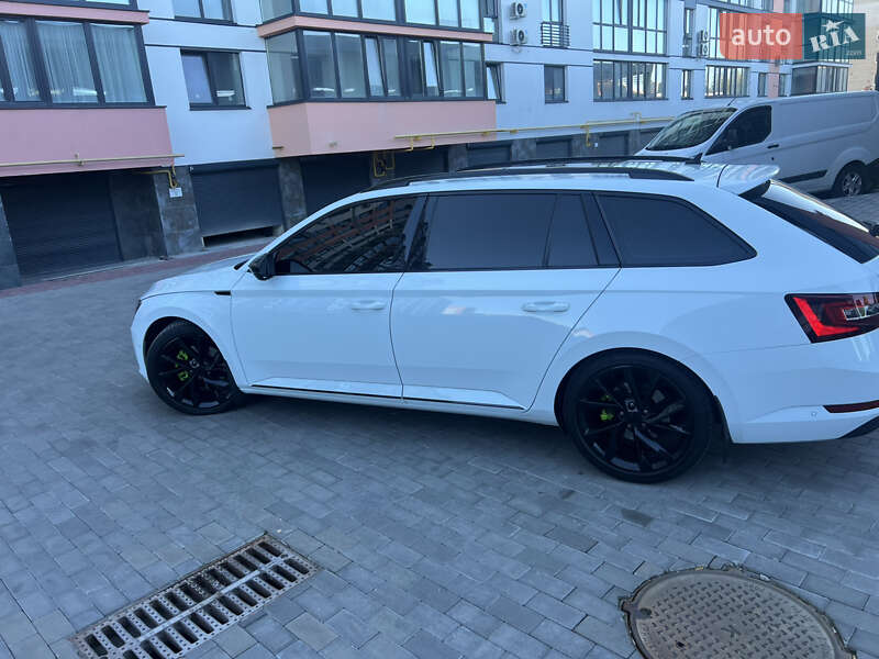 Универсал Skoda Superb 2017 в Луцке