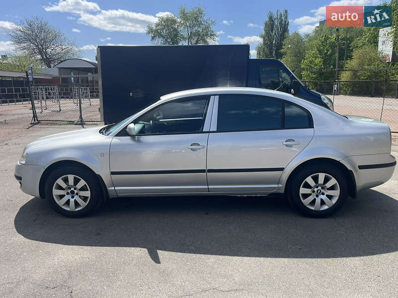Ліфтбек Skoda Superb 2005 в Прилуках