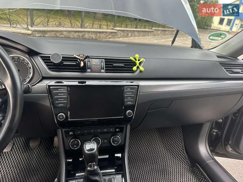 Лифтбек Skoda Superb 2015 в Киеве