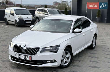 Лифтбек Skoda Superb 2019 в Хусте