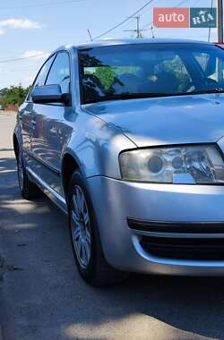 Лифтбек Skoda Superb 2003 в 