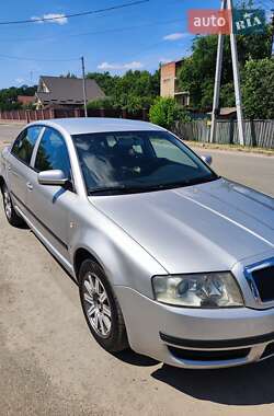 Лифтбек Skoda Superb 2003 в 