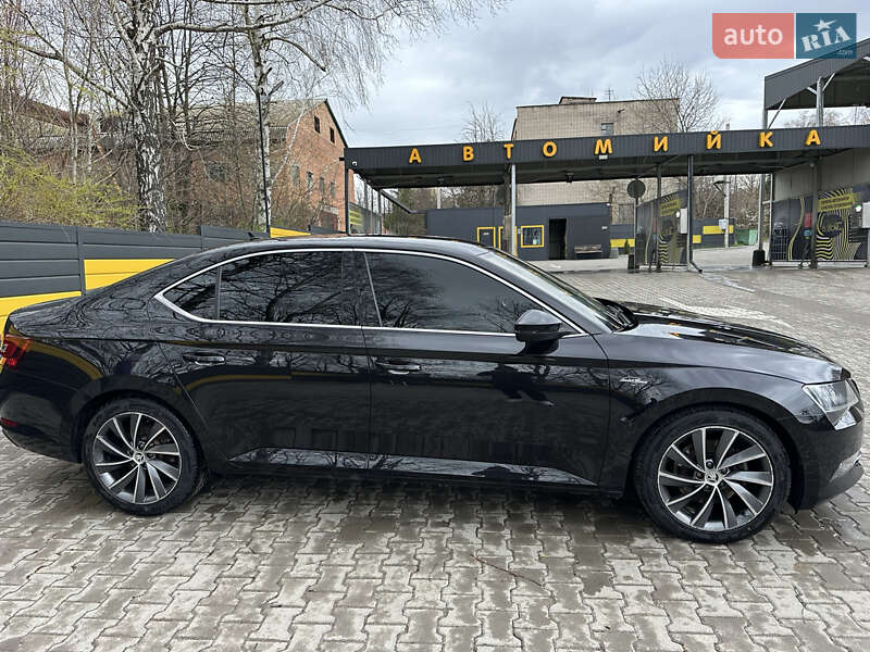 Лифтбек Skoda Superb 2016 в Жмеринке