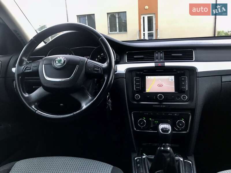 Універсал Skoda Superb 2013 в Тернополі