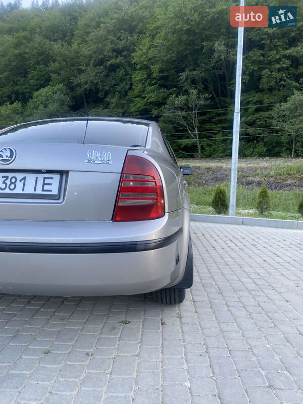 Лифтбек Skoda Superb 2006 в Ивано-Франковске