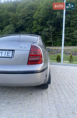 Лифтбек Skoda Superb 2006 в 