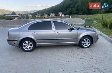 Лифтбек Skoda Superb 2006 в 