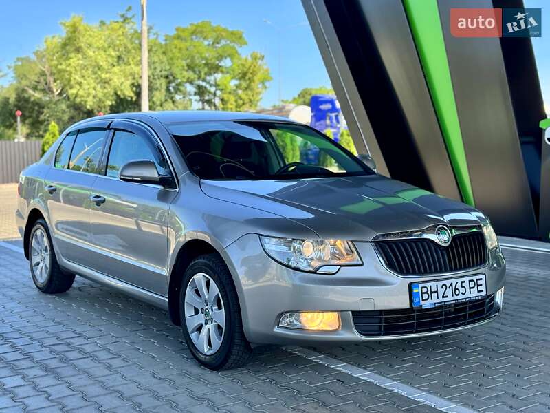 Skoda Superb 2012