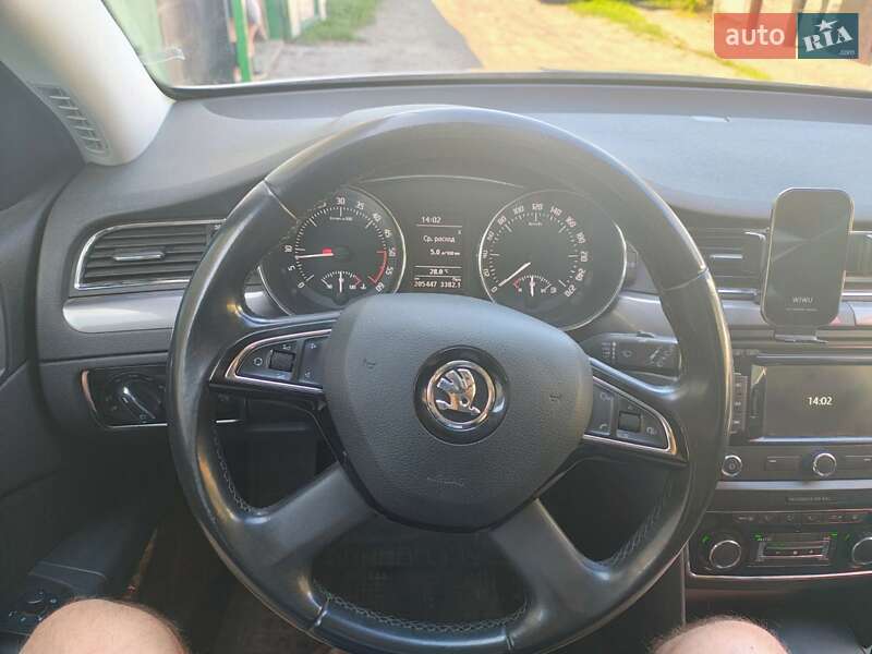 Универсал Skoda Superb 2014 в Слобожанском