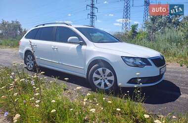 Универсал Skoda Superb 2014 в 