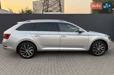 Универсал Skoda Superb 2020 в Киеве