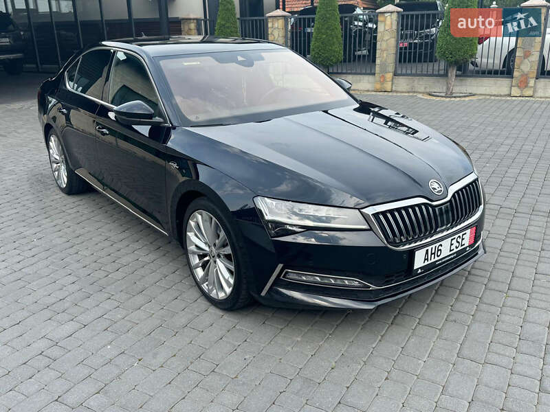 Ліфтбек Skoda Superb 2021 в 