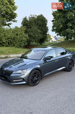 Лифтбек Skoda Superb 2020 в 