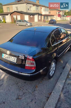 Лифтбек Skoda Superb 2004 в 