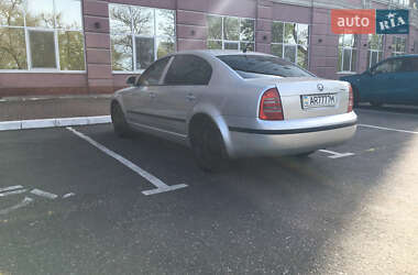 Лифтбек Skoda Superb 2006 в 