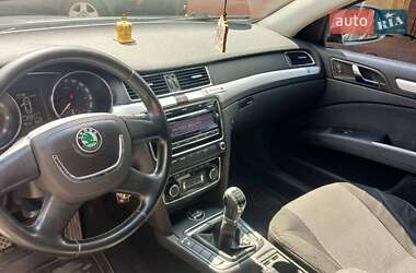 Лифтбек Skoda Superb 2010 в 