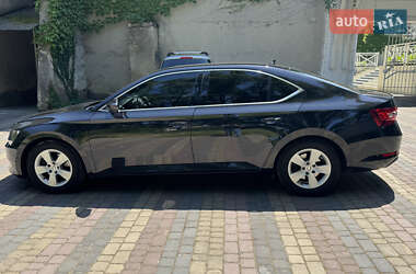 Лифтбек Skoda Superb 2017 в 