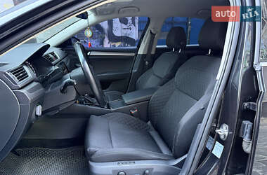 Лифтбек Skoda Superb 2017 в 