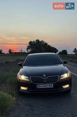 Лифтбек Skoda Superb 2017 в 
