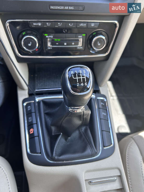 Універсал Skoda Superb 2014 в Львові