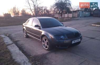 Лифтбек Skoda Superb 2003 в 