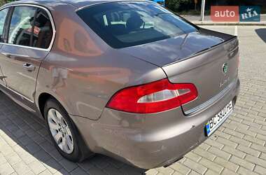 Лифтбек Skoda Superb 2012 в 
