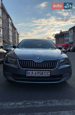 Лифтбек Skoda Superb 2018 в 