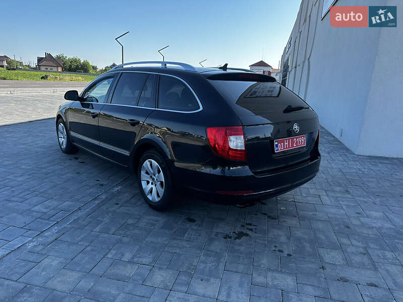 Универсал Skoda Superb 2010 в Луцке