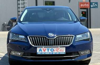 Лифтбек Skoda Superb 2015 в 