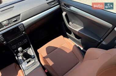 Лифтбек Skoda Superb 2015 в 