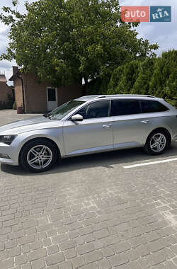 Универсал Skoda Superb 2018 в 