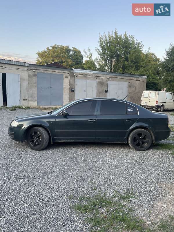 Лифтбек Skoda Superb 2003 в Каменец-Подольском