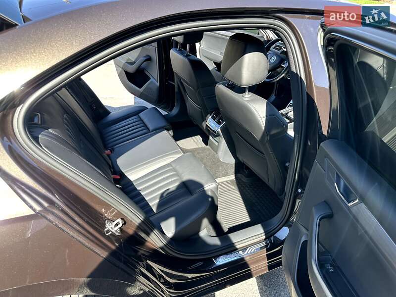 Ліфтбек Skoda Superb 2019 в Дніпрі