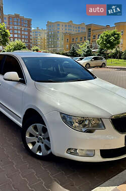 Ліфтбек Skoda Superb 2013 в Києві