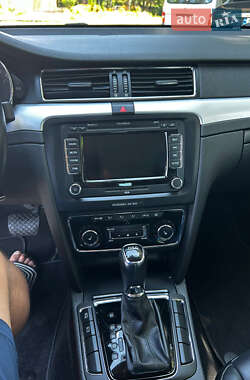 Лифтбек Skoda Superb 2013 в 