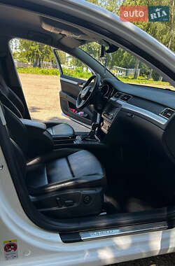 Лифтбек Skoda Superb 2013 в 