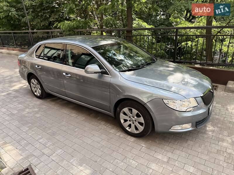 Лифтбек Skoda Superb 2009 в Киеве