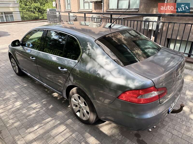 Лифтбек Skoda Superb 2009 в Киеве