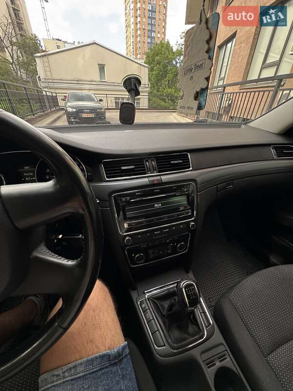 Лифтбек Skoda Superb 2009 в Киеве