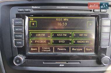 Універсал Skoda Superb 2010 в Дніпрі