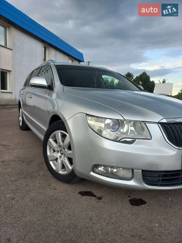 Универсал Skoda Superb 2010 в 