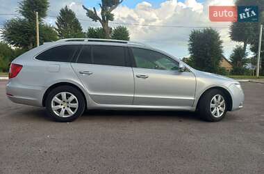 Універсал Skoda Superb 2010 в Бродах