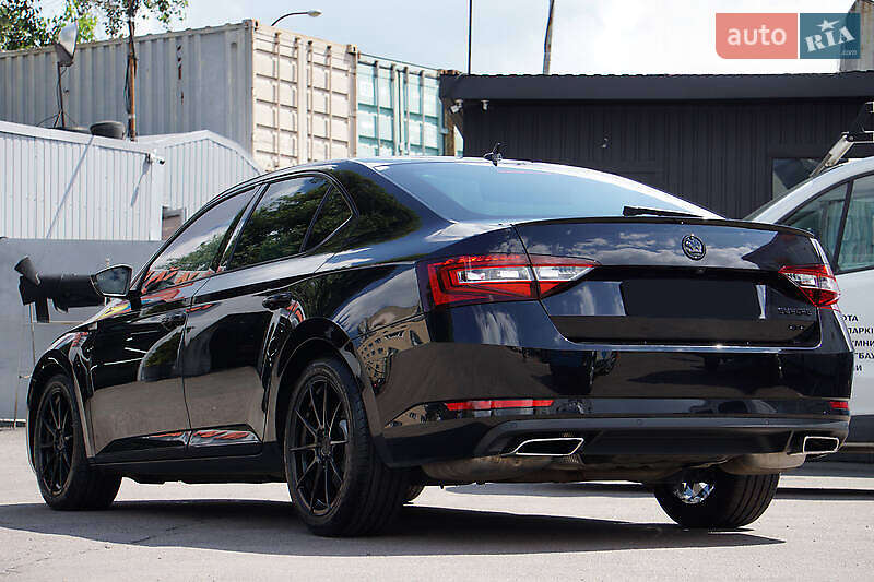 Лифтбек Skoda Superb 2018 в Мукачево