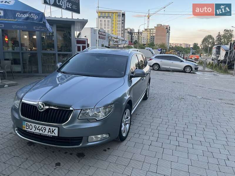 Универсал Skoda Superb 2010 в Тернополе